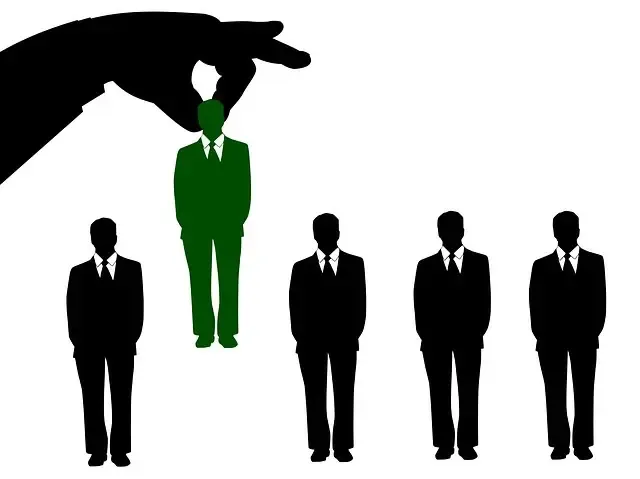 Selecting the Right Supply Chain Candidate